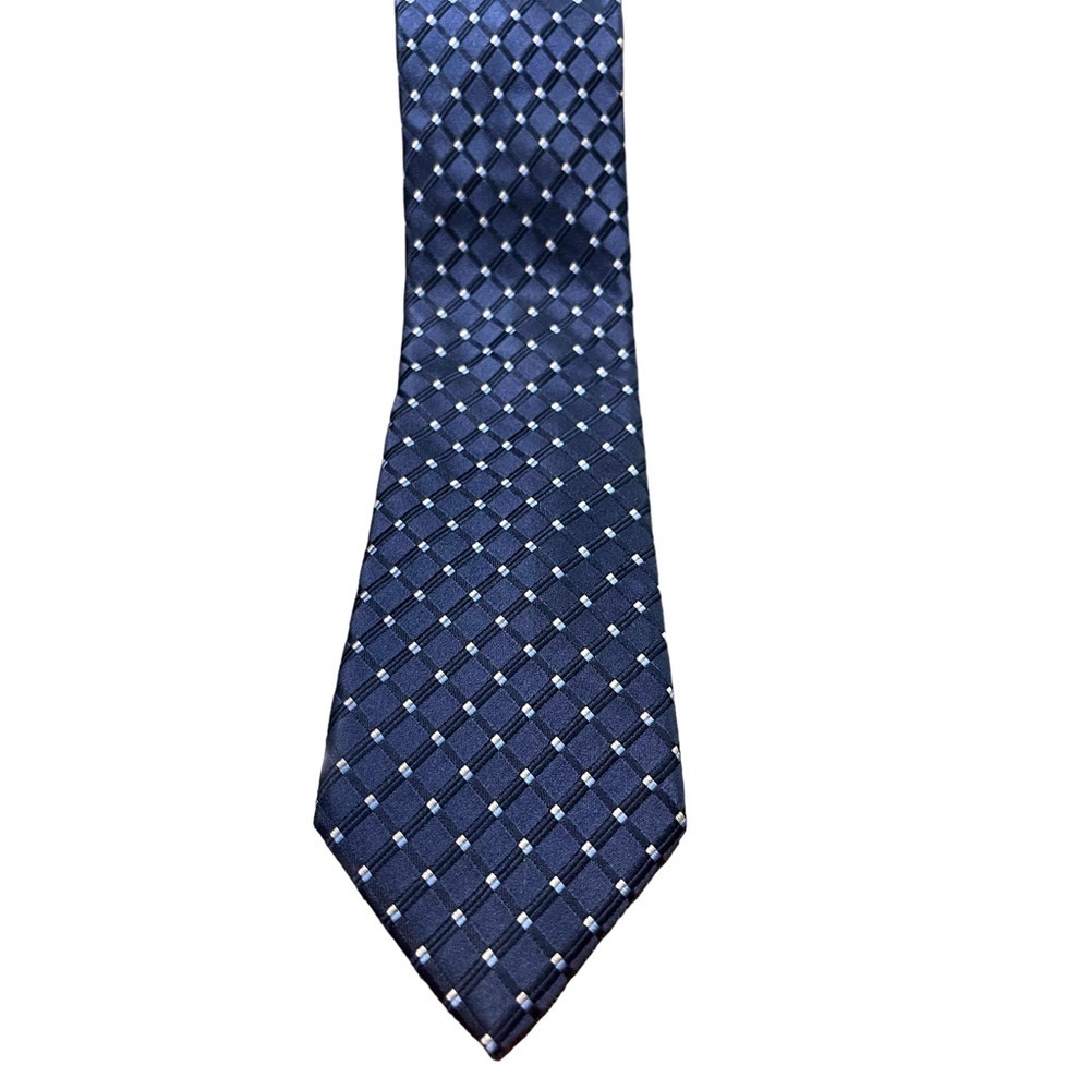 🔥👔CLUB ROOM 100% silk tie.  Navy with white & silver. Mint condition‼️